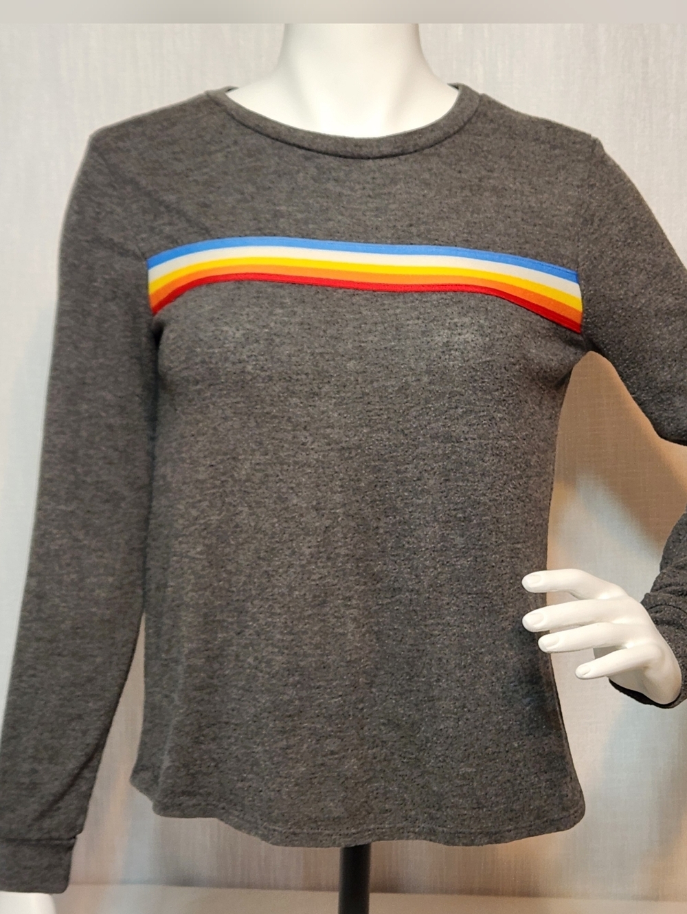 Gaze Heathered Rainbow Long Sleeve Crew Neck Retro Medium